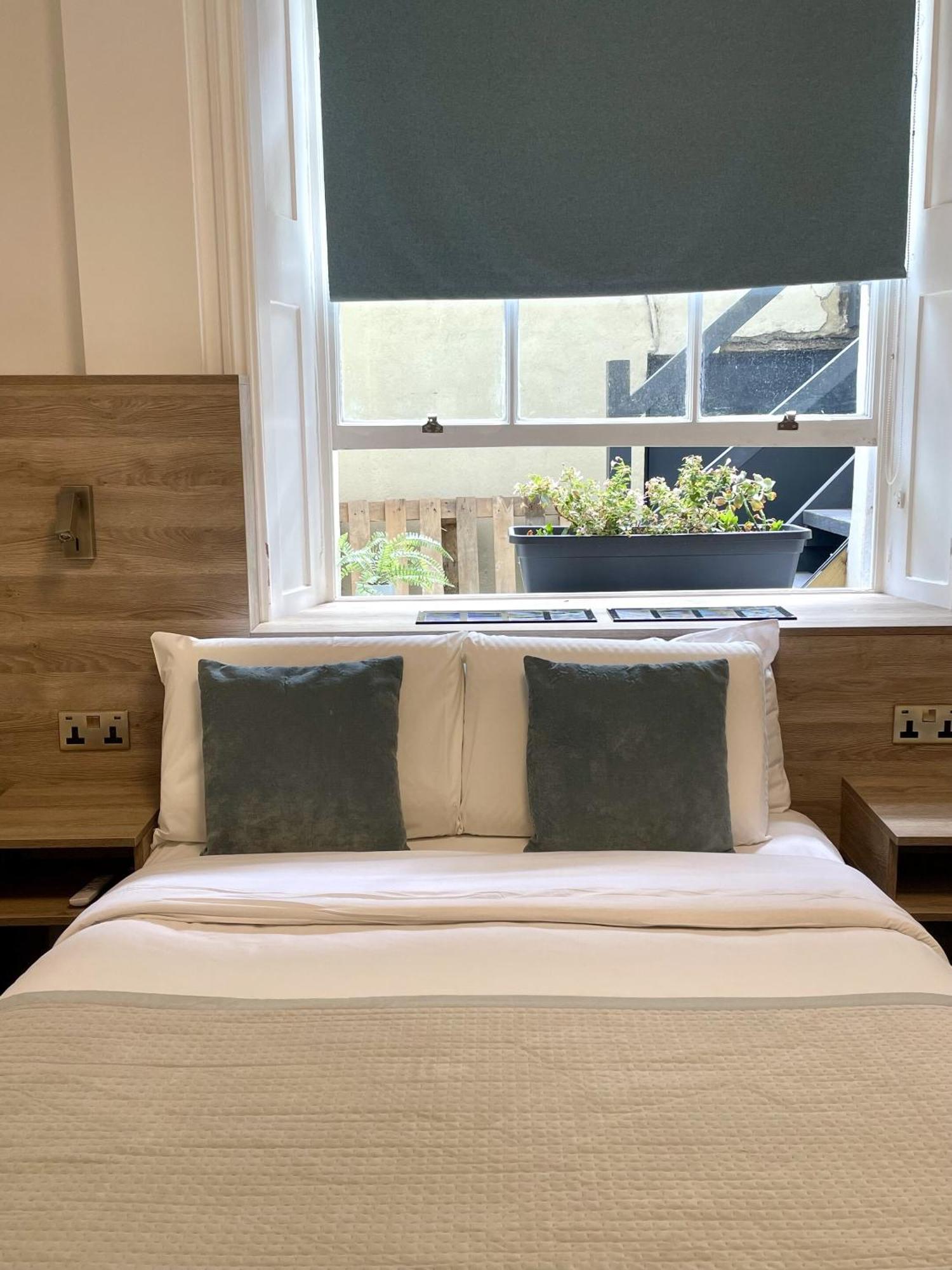 The Chapter - Griffin House Hotel